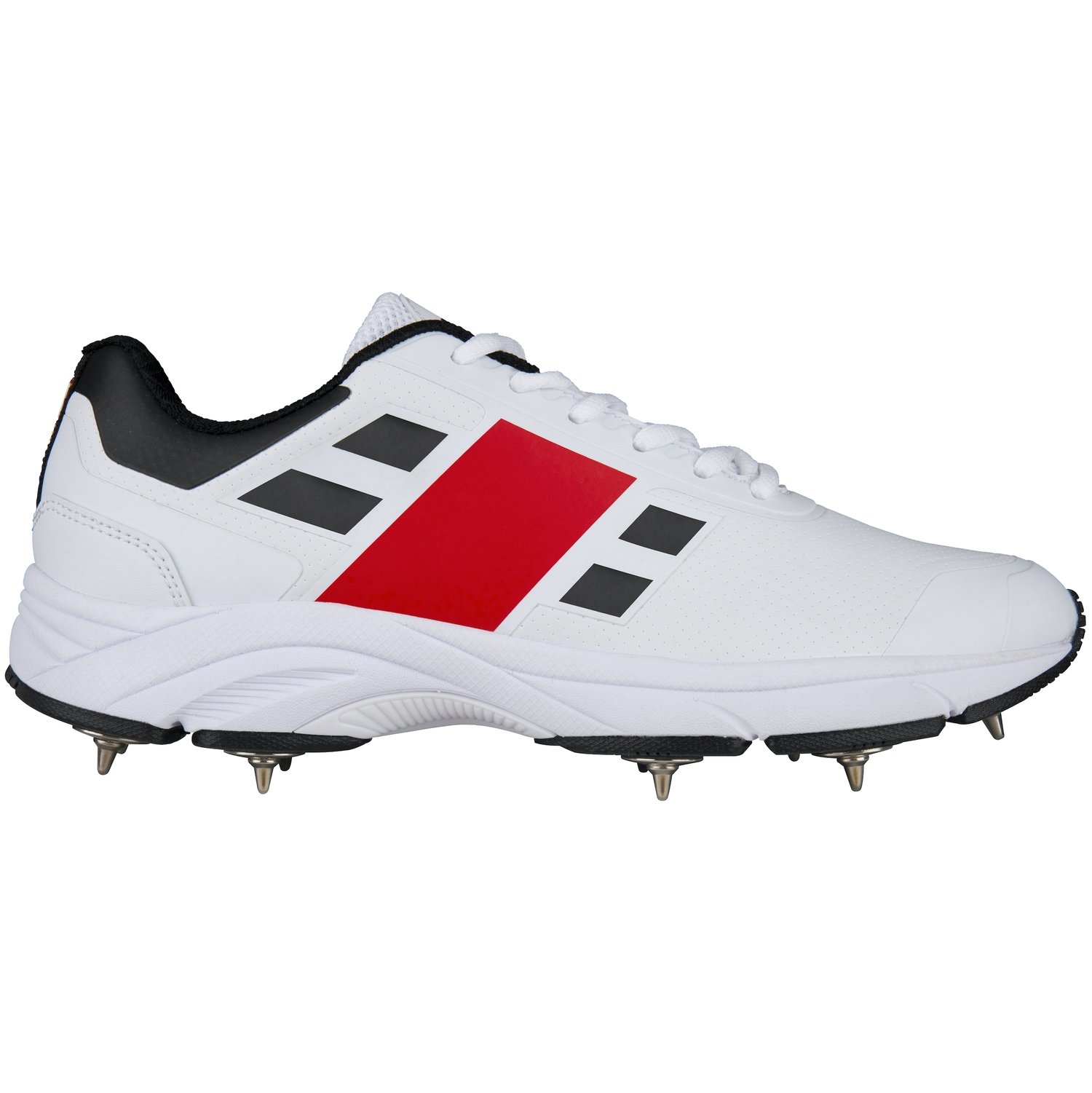 Full spike on sale cricket shoes